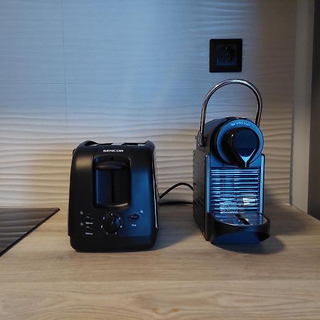 Christellie Luxury Apartment Kiáton エクステリア 写真