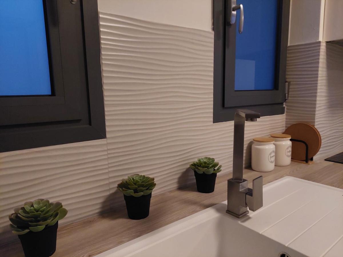 Christellie Luxury Apartment Kiáton エクステリア 写真