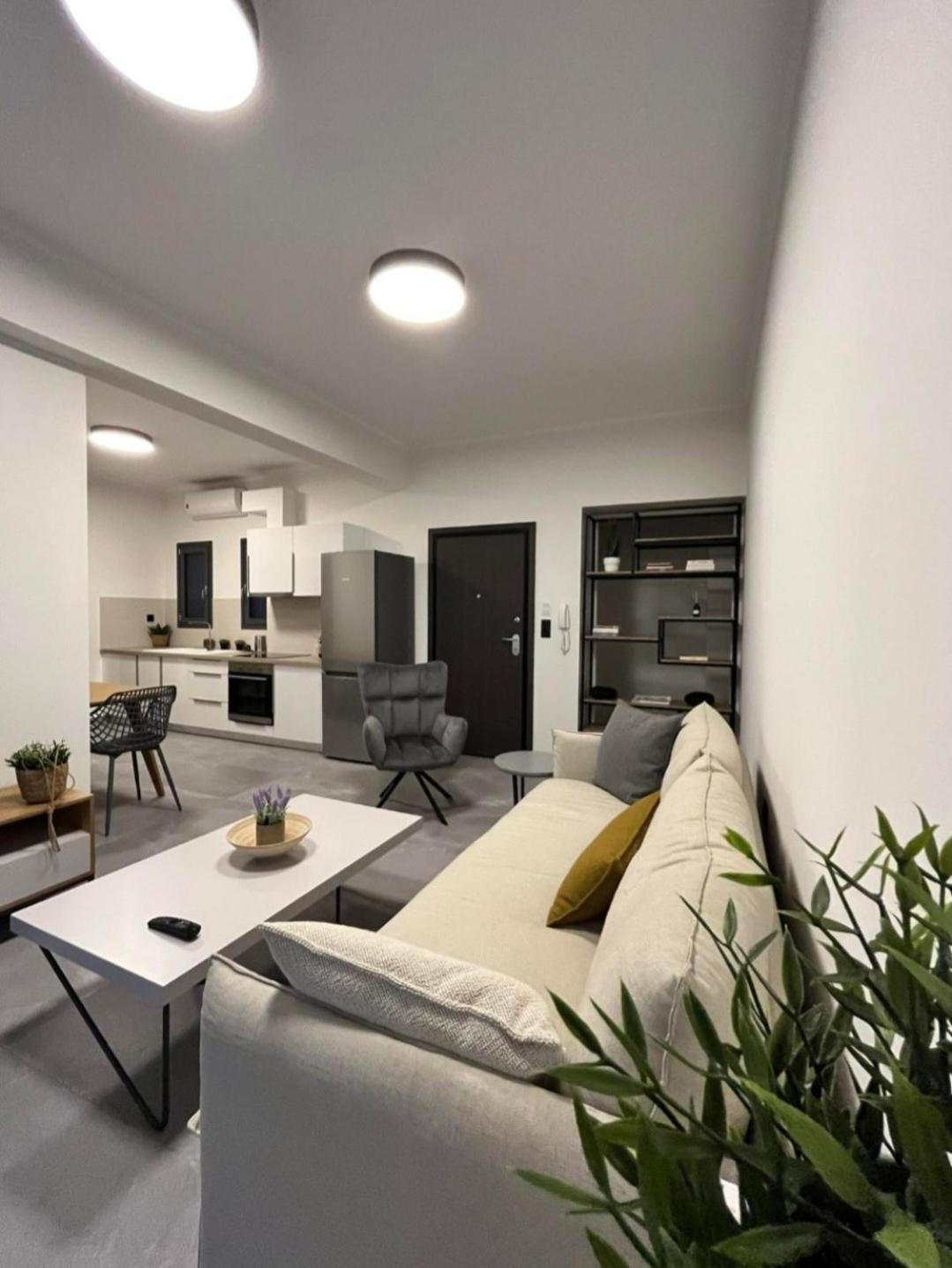 Christellie Luxury Apartment Kiáton エクステリア 写真