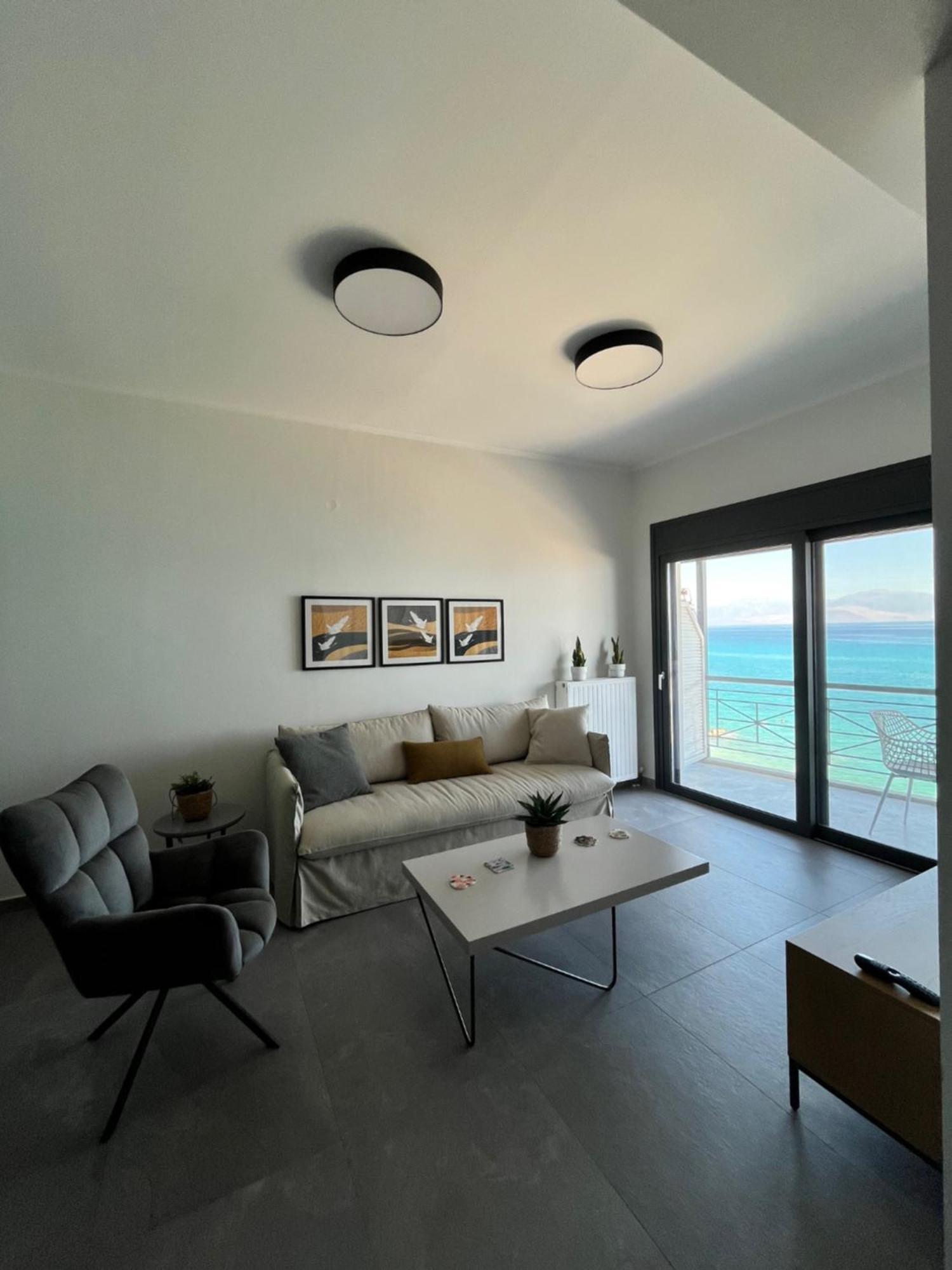 Christellie Luxury Apartment Kiáton エクステリア 写真