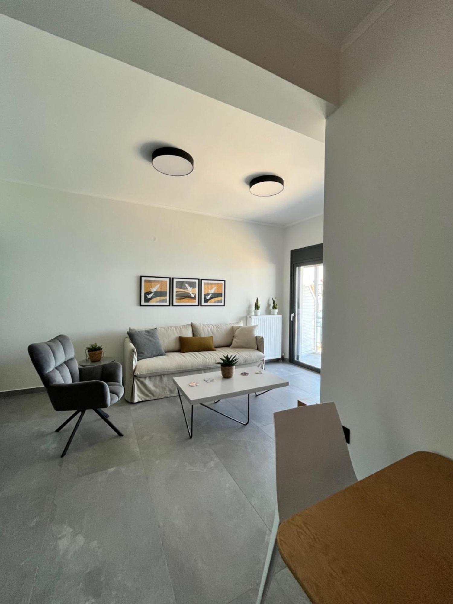 Christellie Luxury Apartment Kiáton エクステリア 写真