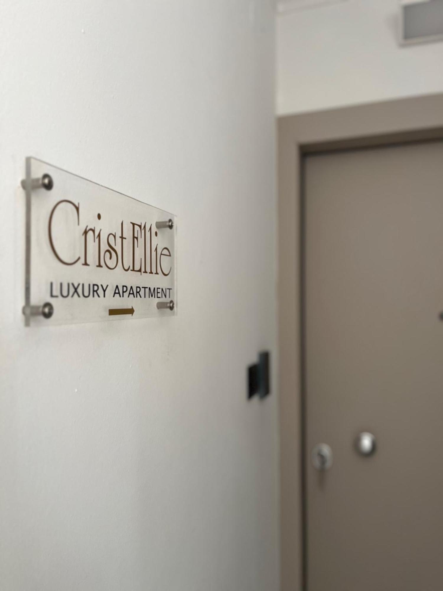 Christellie Luxury Apartment Kiáton エクステリア 写真
