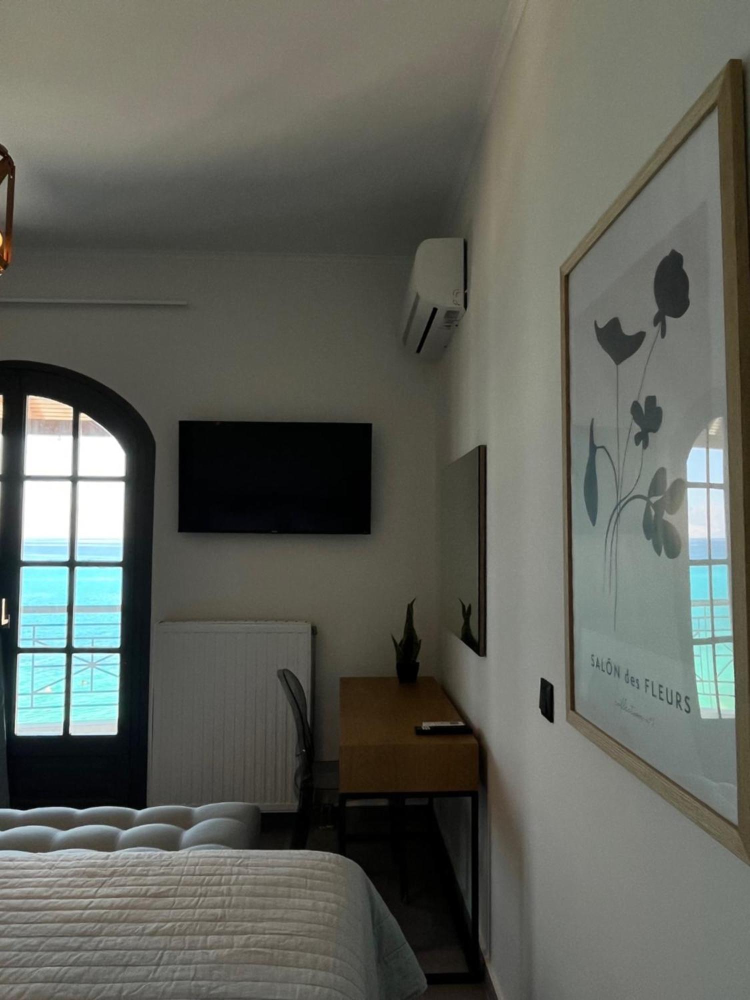 Christellie Luxury Apartment Kiáton エクステリア 写真