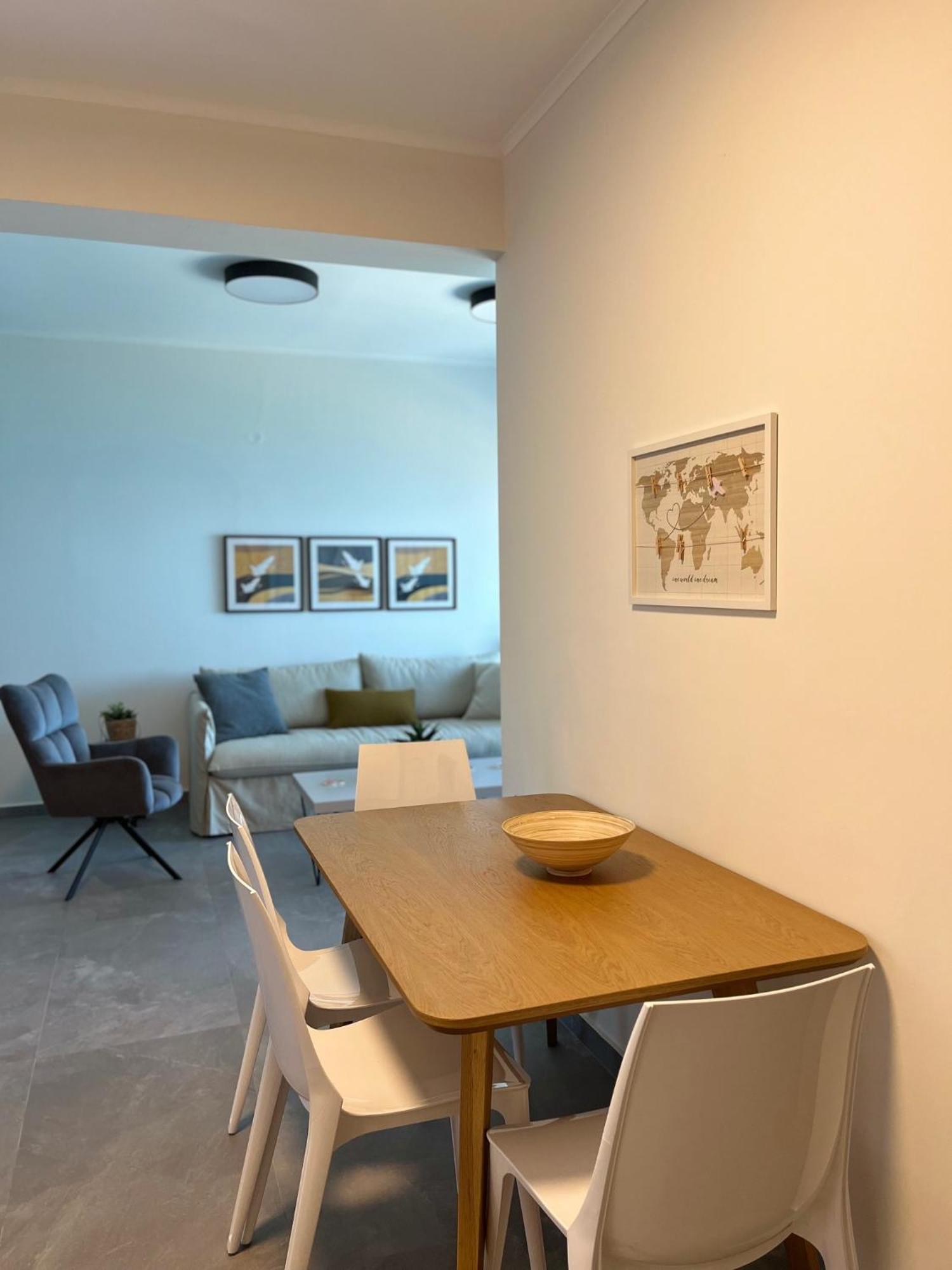 Christellie Luxury Apartment Kiáton エクステリア 写真