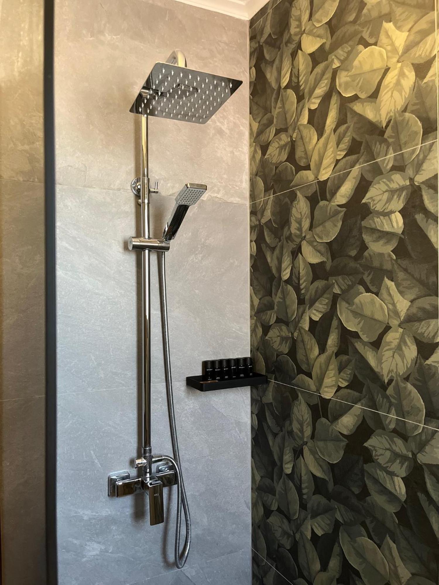 Christellie Luxury Apartment Kiáton エクステリア 写真